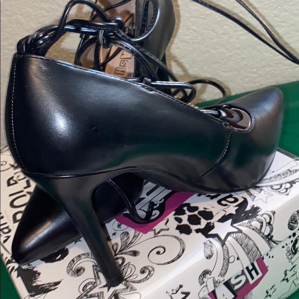 Heels - Picture 8 of 9